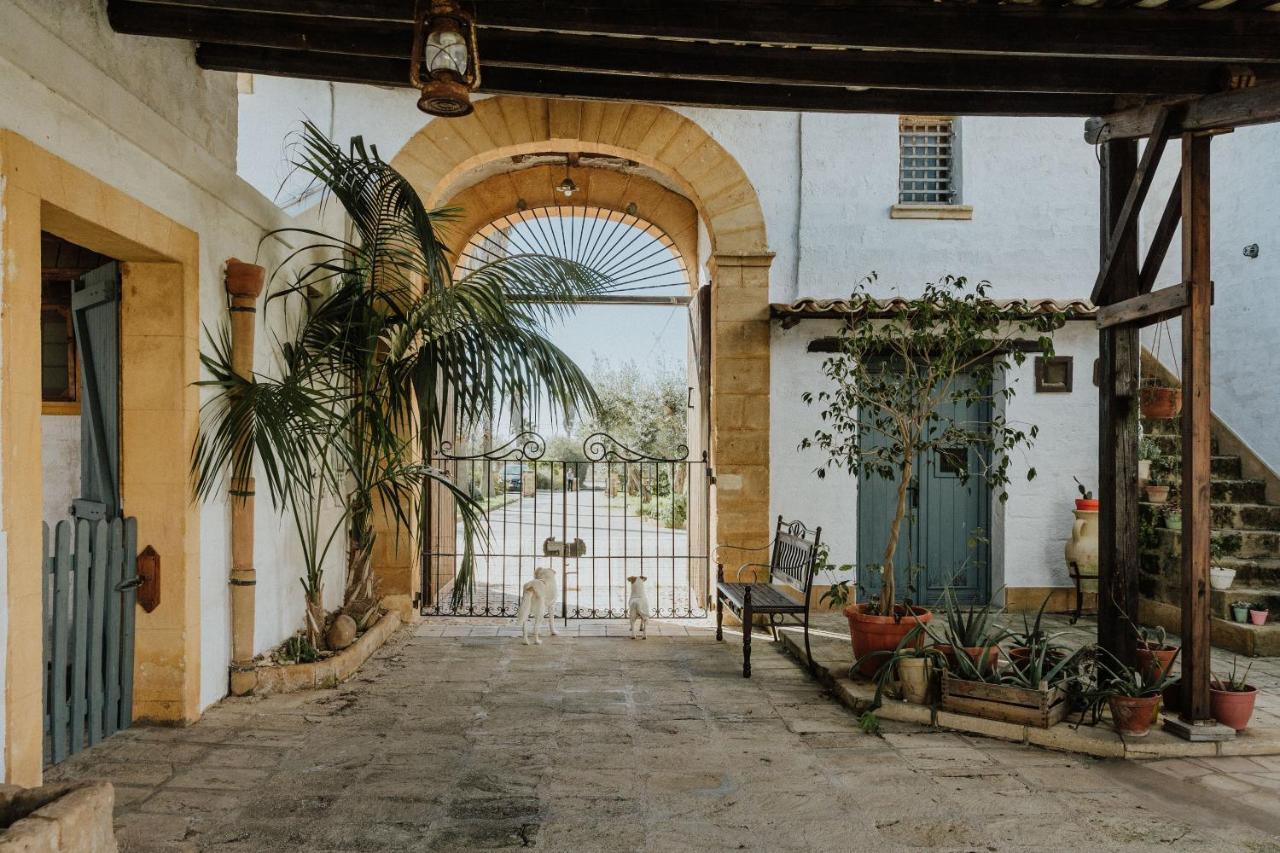 Baglio Calia Bed & Breakfast Mazara del Vallo Eksteriør bilde